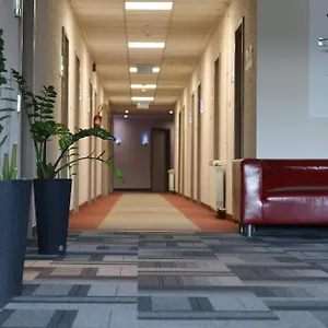 Only 15 Minutes To Center, Free Secure Parking Szálloda